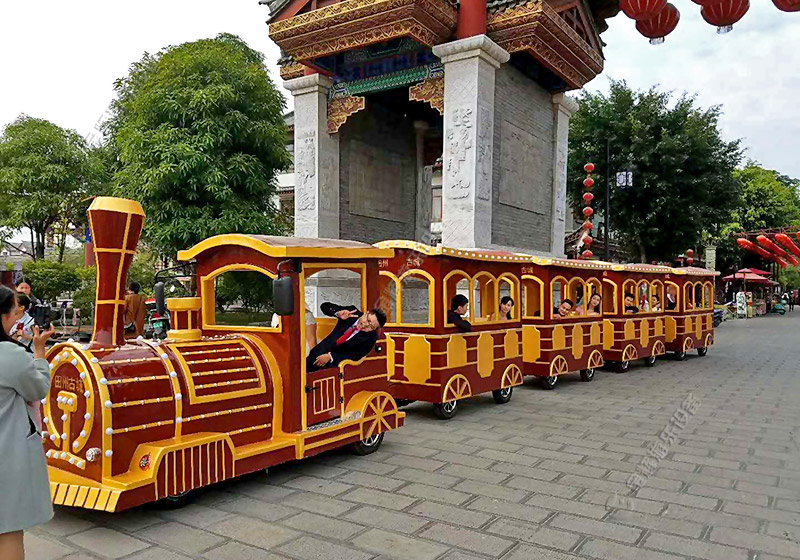 如何選擇游樂設(shè)備觀光火車供應(yīng)商呢？