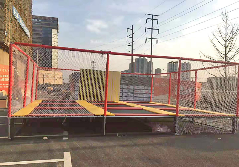 兒童蹦床樂園的鋼架蹦床怎么維護(hù)？